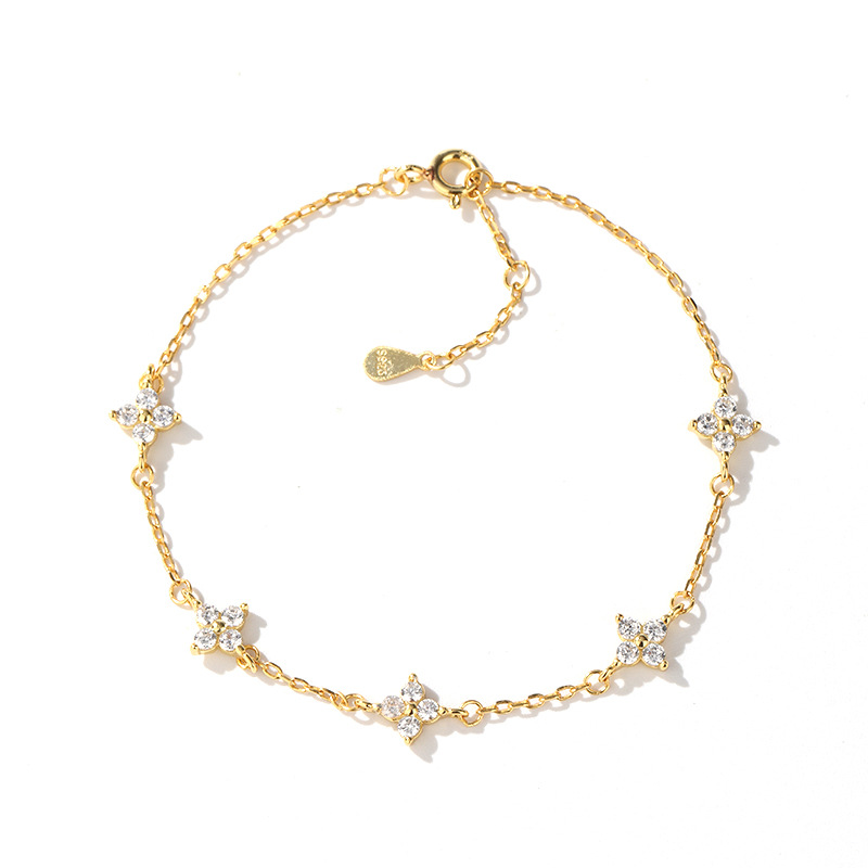 Women's S925 Silver - Plated 18K Gold Simple Zircon Four - Leaf Clover & Starry - Sky Bracelet - Ideal for Commuting, Shining in Midsumme
