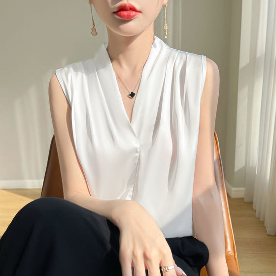 Silk Satin 2025 Spring and Summer Women's New Slim-fit V-neck Wide Shoulder Short Sleeveless Inner Top Camisole