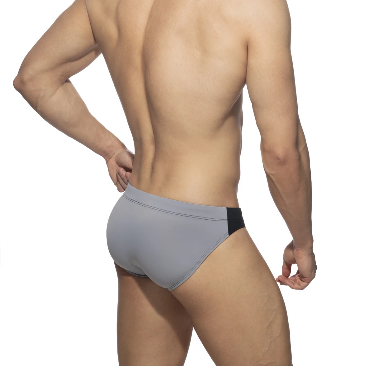2023 new men's swimming trunks low waist sexy briefs color matching swimming trunks Cup Anti-embarrassment beach pants quick drying