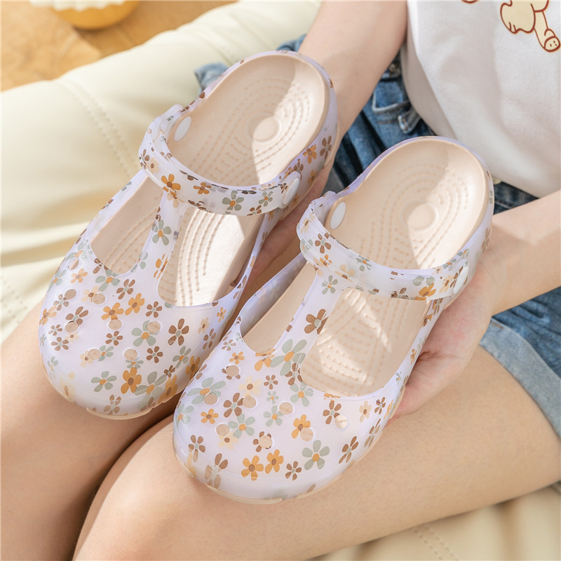 New Nurse Hole Shoes Women's ins Trendy Toe Sandals Summer Slide-Resistant Thick Bottom Beach Soft Bottom Home Slippers for Outer Wear
