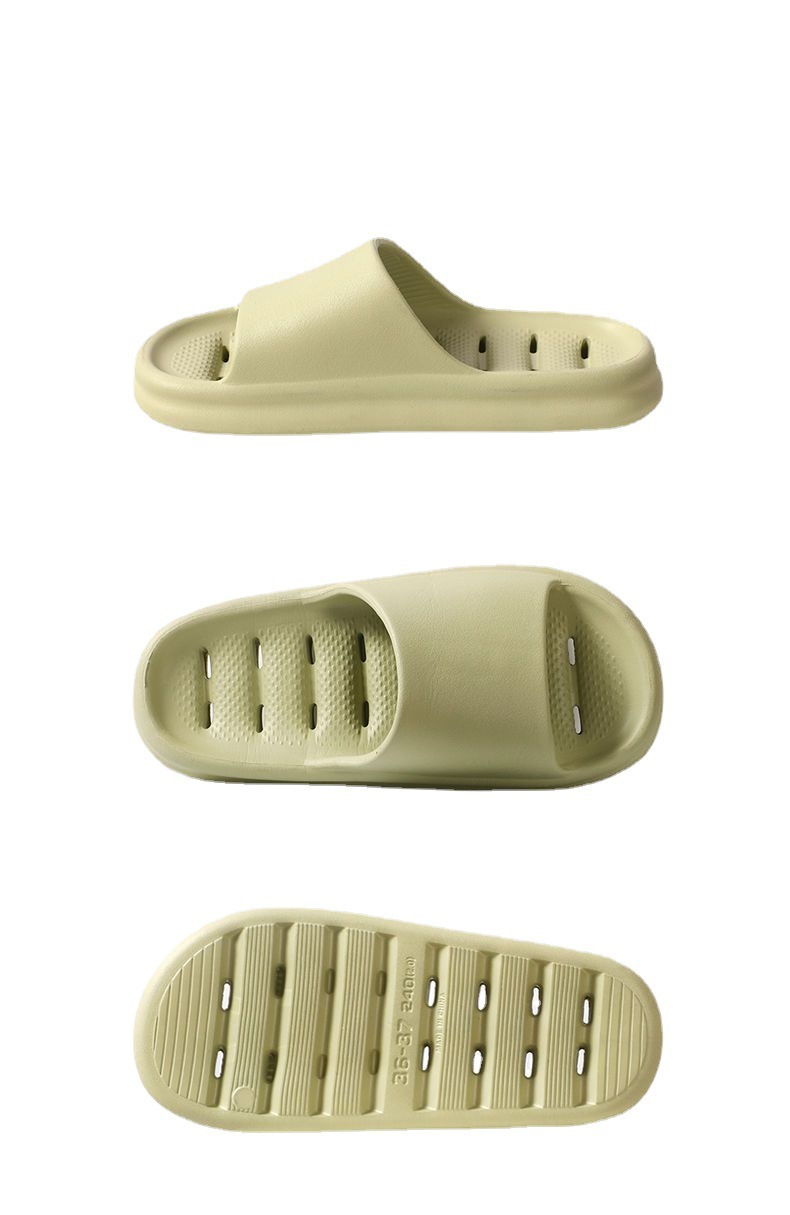 2023 new bathroom slippers summer stepping on excrement feeling leaking quick-drying indoor slippers home sandals wholesale
