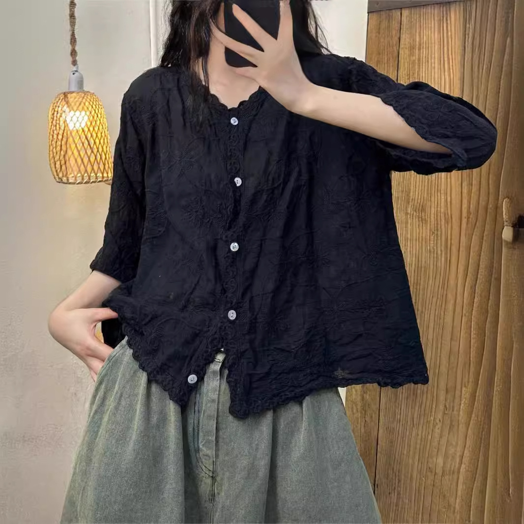 2024 Summer New Vintage Niche Casual All-match Embroidered Flower Cotton Buckle Cardigan Top