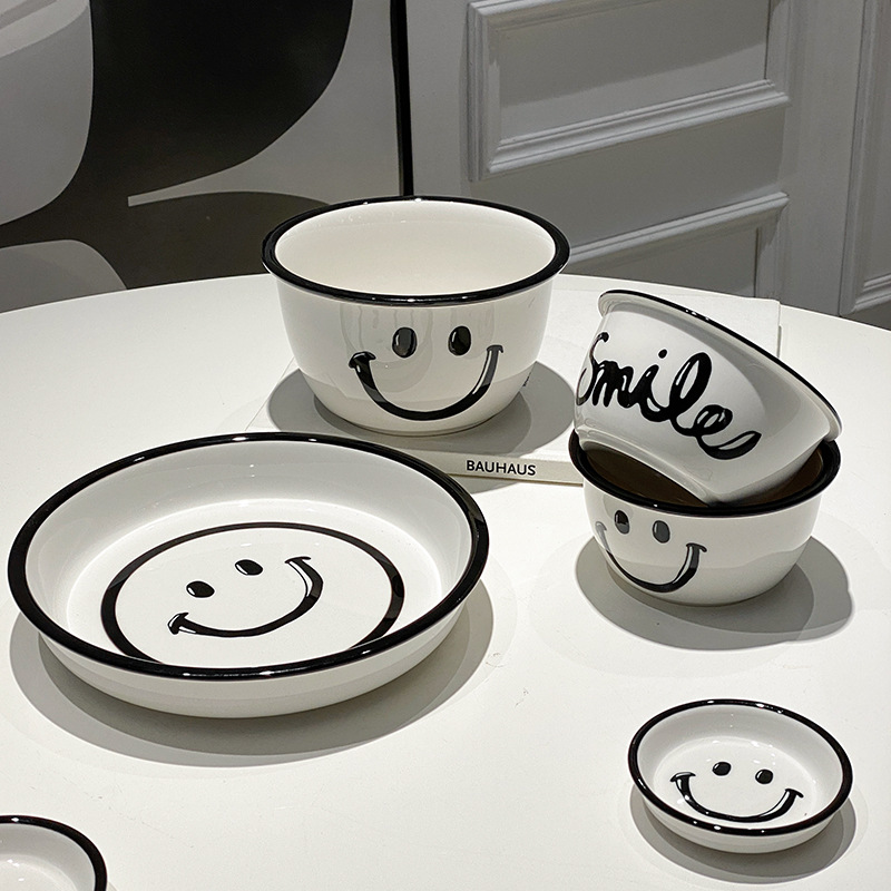 Ins-style Korean smiley face tableware set for home use, cute ceramic rice bowl, one-person meal, attractive soup and noodle bowl set