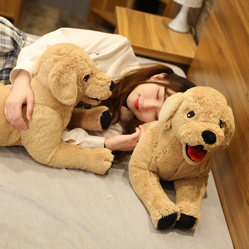 国境を越えてアニメスーパーの同じラブラドールの黄色い犬のぬいぐるみ犬のぬいぐるみ|undefined