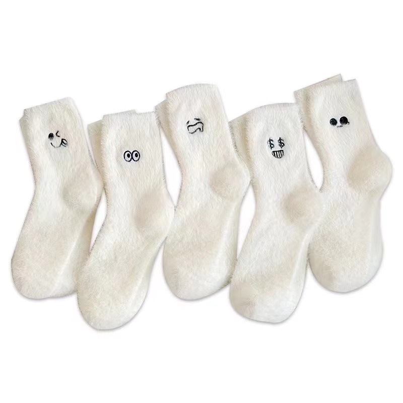 White socks women's autumn and winter mid-calf length socks cute Japanese ins trendy mink velvet thickened warm furry stockings