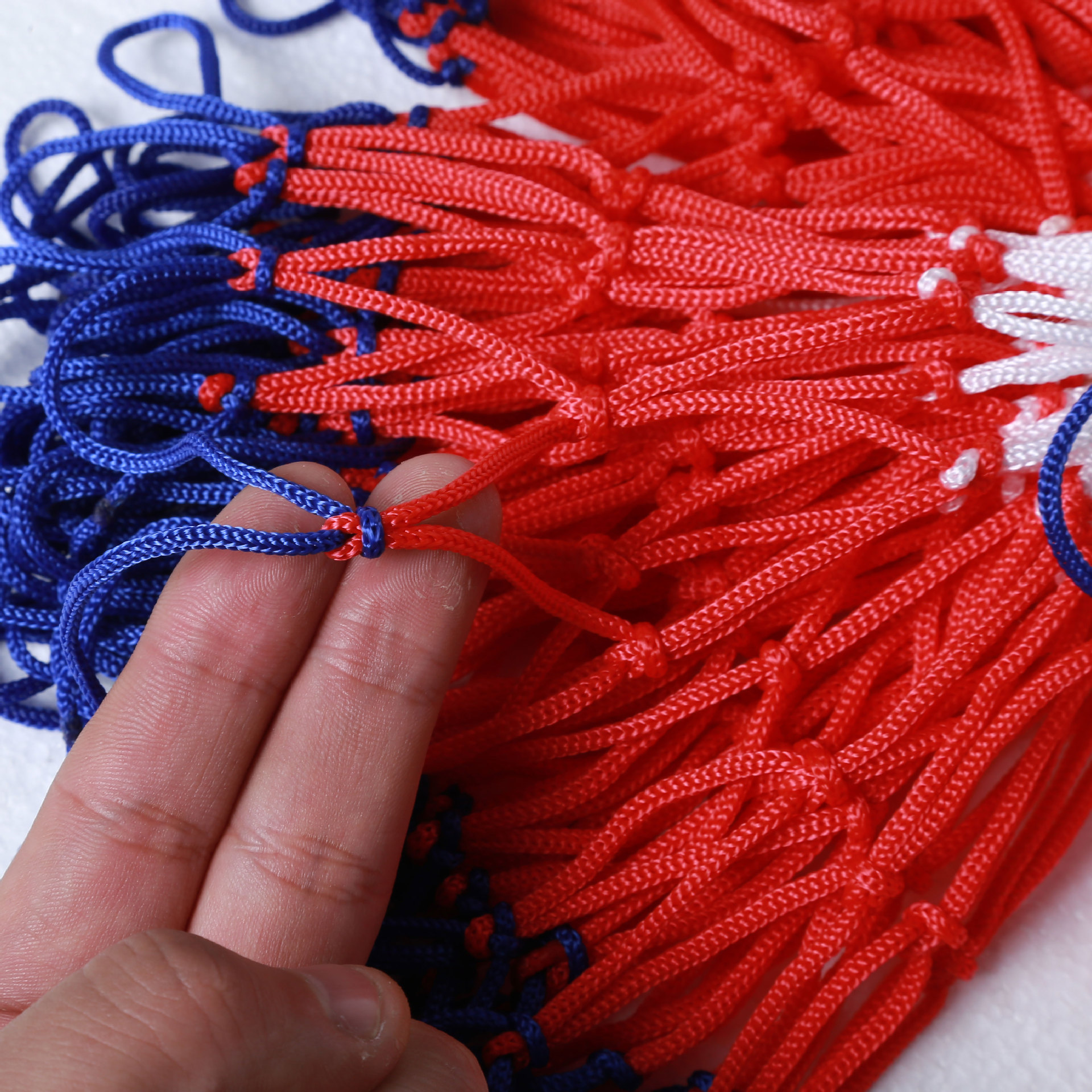 Children's basketball net wholesale small baby mini net indoor and outdoor nylon woven three-color basketball net