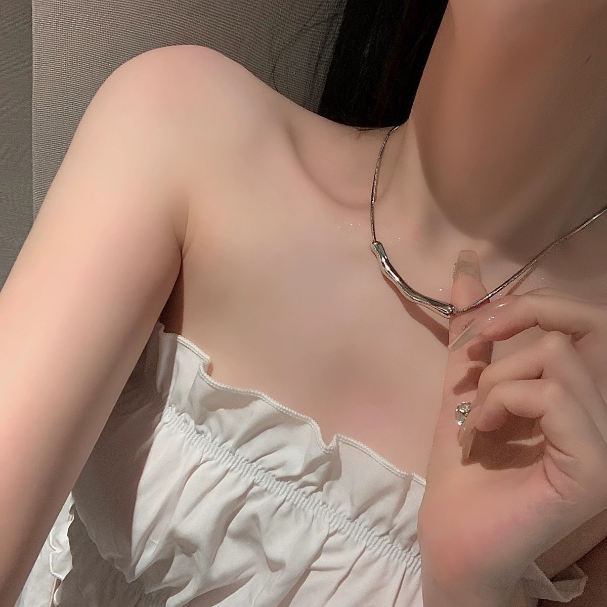 Irregular Metal Pleated Necklace Niche Design Clavicle Chain Ins Cold Style Simple All-Match Short Necklace Chain