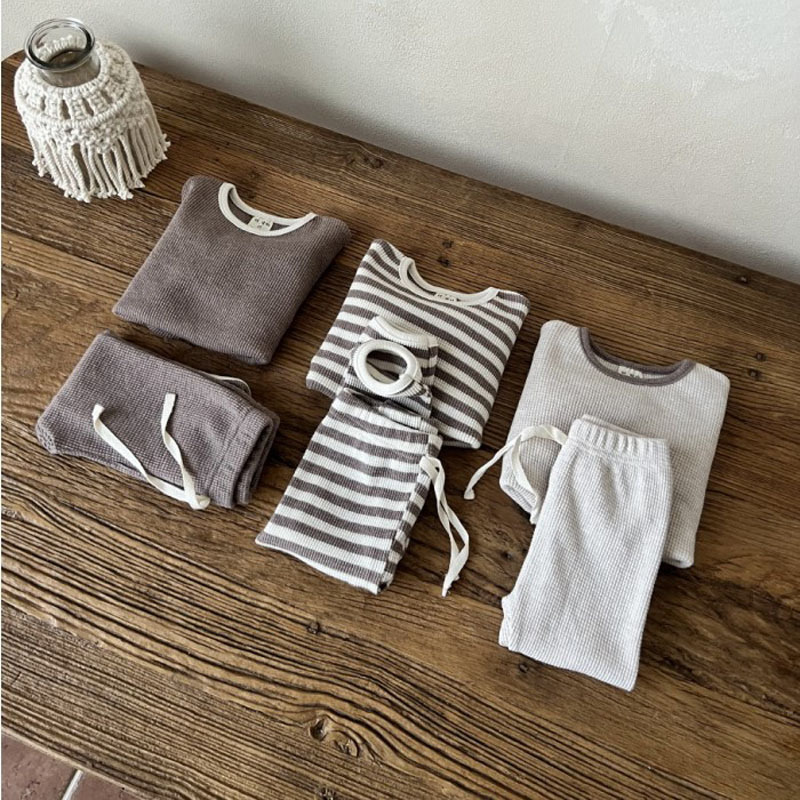Korean style ins baby casual suit children's baby spring and autumn loose waffle sweater trousers two-piece set