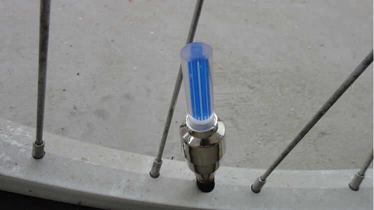 Monochrome bicycle Hot Wheel fluorescent rod gas nozzle lamp valve core lamp riding accessories color price