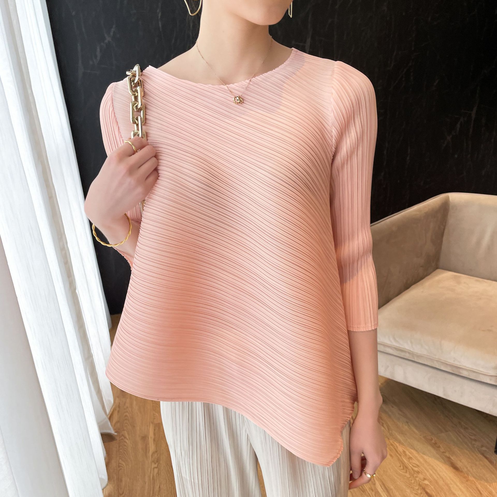 Quality 2024 autumn and spring ins style high-end pleated top loose comfortable fresh personality fashionable bright color T-shirt