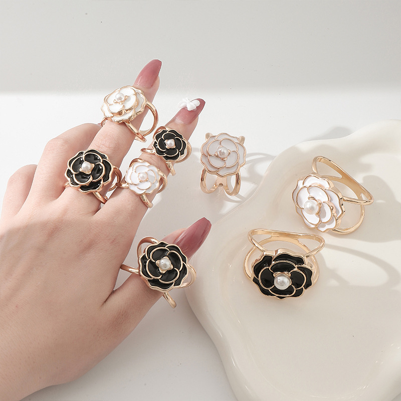 Classic Silk Towel Buckle High-grade Coat Belt Buckle High-grade Buckle Pearl Square Scarf Fixed Buckle Multifunctional Corner Buckle