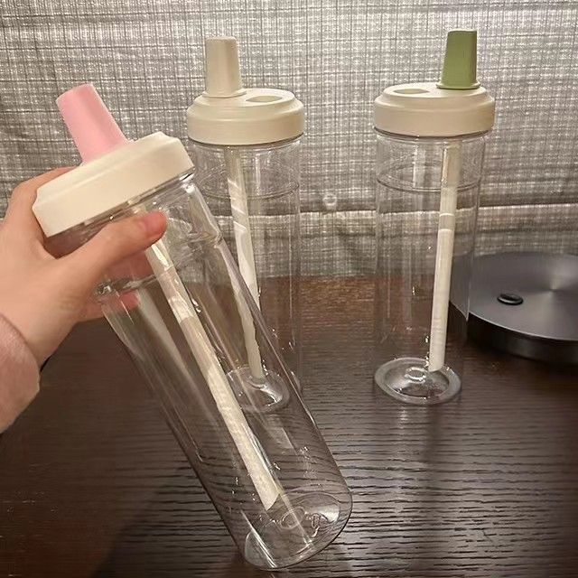 High-value Korean-style large-capacity accompanying straw plastic cup temperature-resistant high-temperature portable ins feng shui cup milk tea cup