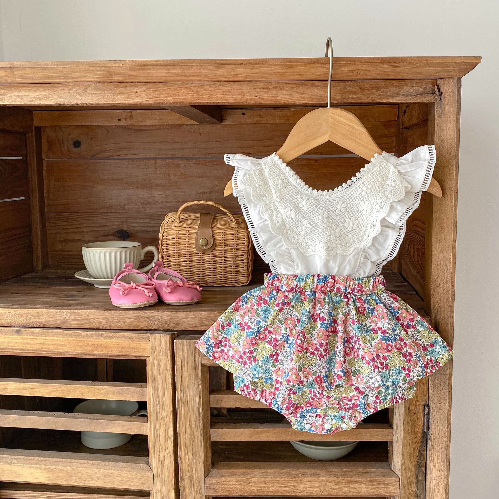 INS 2023 Summer baby girl baby flying sleeve strap fake two-piece bag fart romper jumpsuit romper