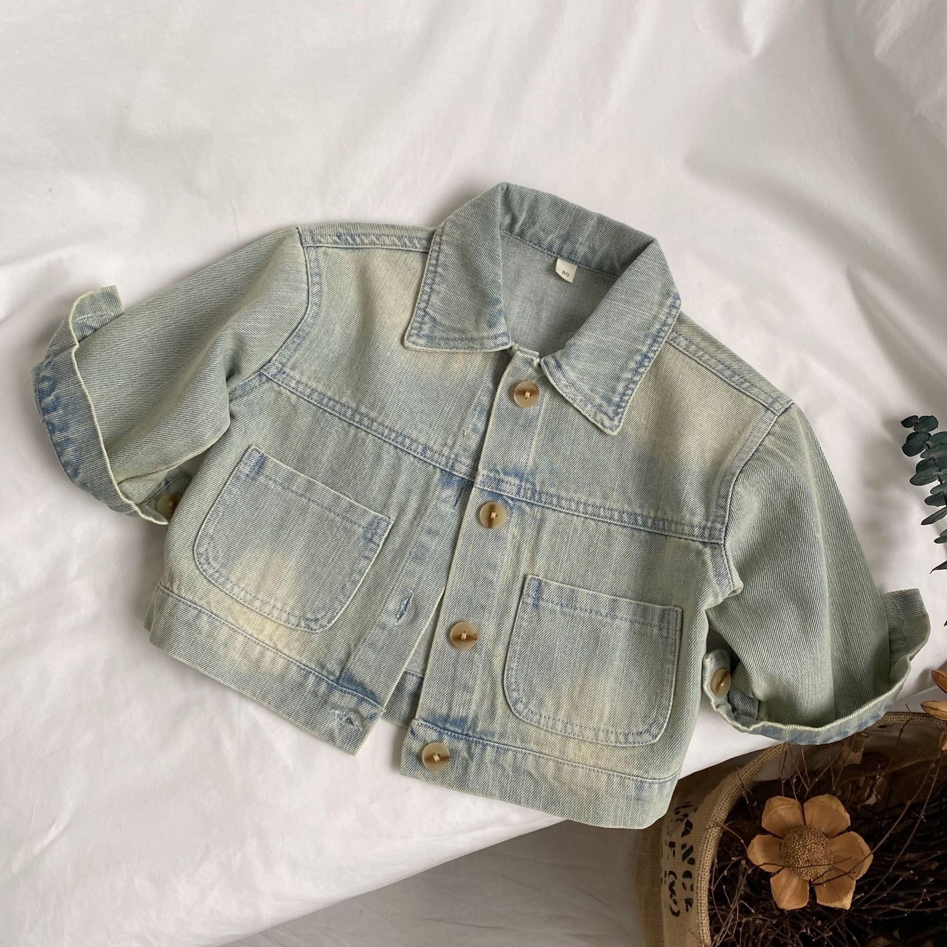spring new children's retro distressed Denim shirt men's and women's baby lapel cardigan coat fashion