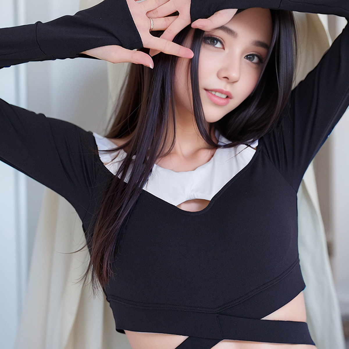 Comfortable fashion fake two-piece slim fit breathable yoga clothes sports Pilates Fitness top bottoming long sleeve bottoming shirt