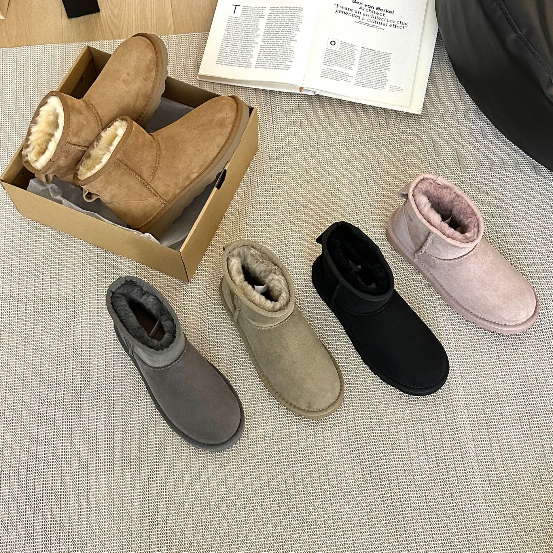 Henan Sangpo sheepskin fur integrated short snow boots Women's men's sleeve non-slip warm comfortable fashionable all-match cotton shoes