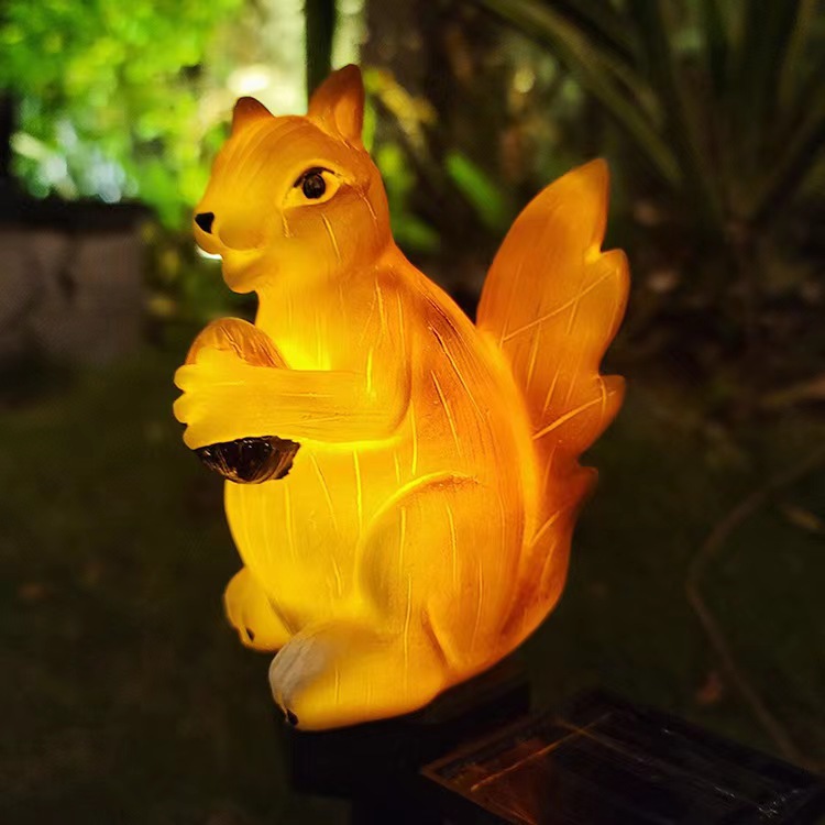 Cross-Border solar floor lawn lamp resin squirrel lamp outdoor landscape decorative solar animal lamp Amazon