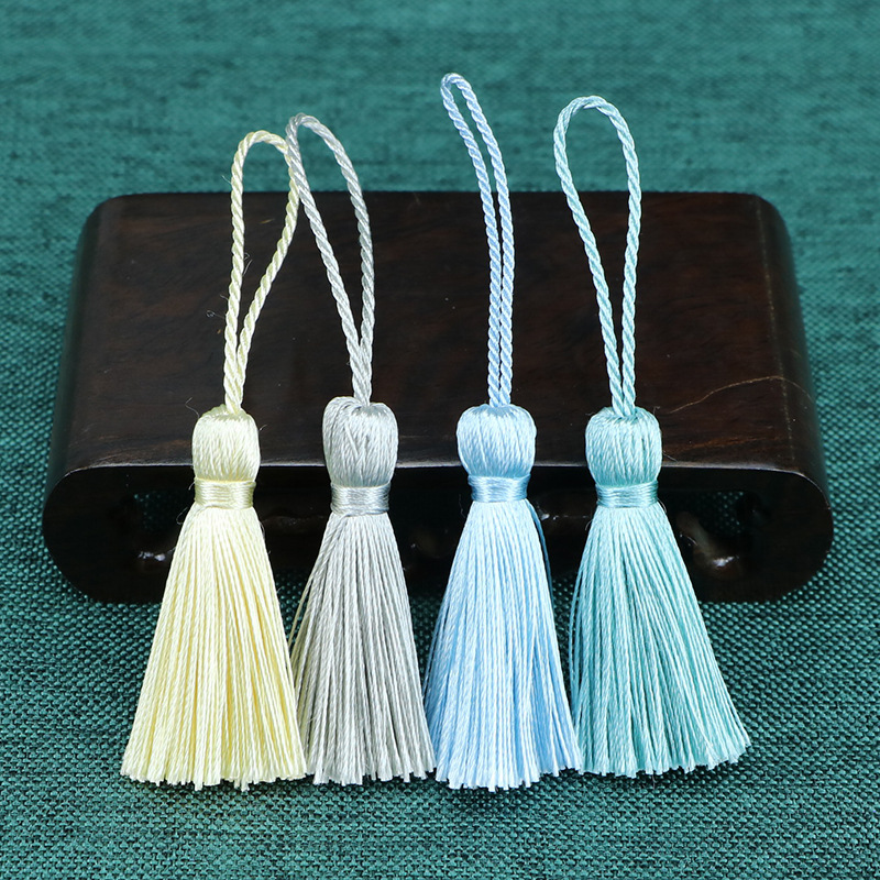 Anti-wrinkle vertical polyester 5cm long tassel clothing accessories luggage pull tail hanging spike bookmark packaging gift spike 1cm