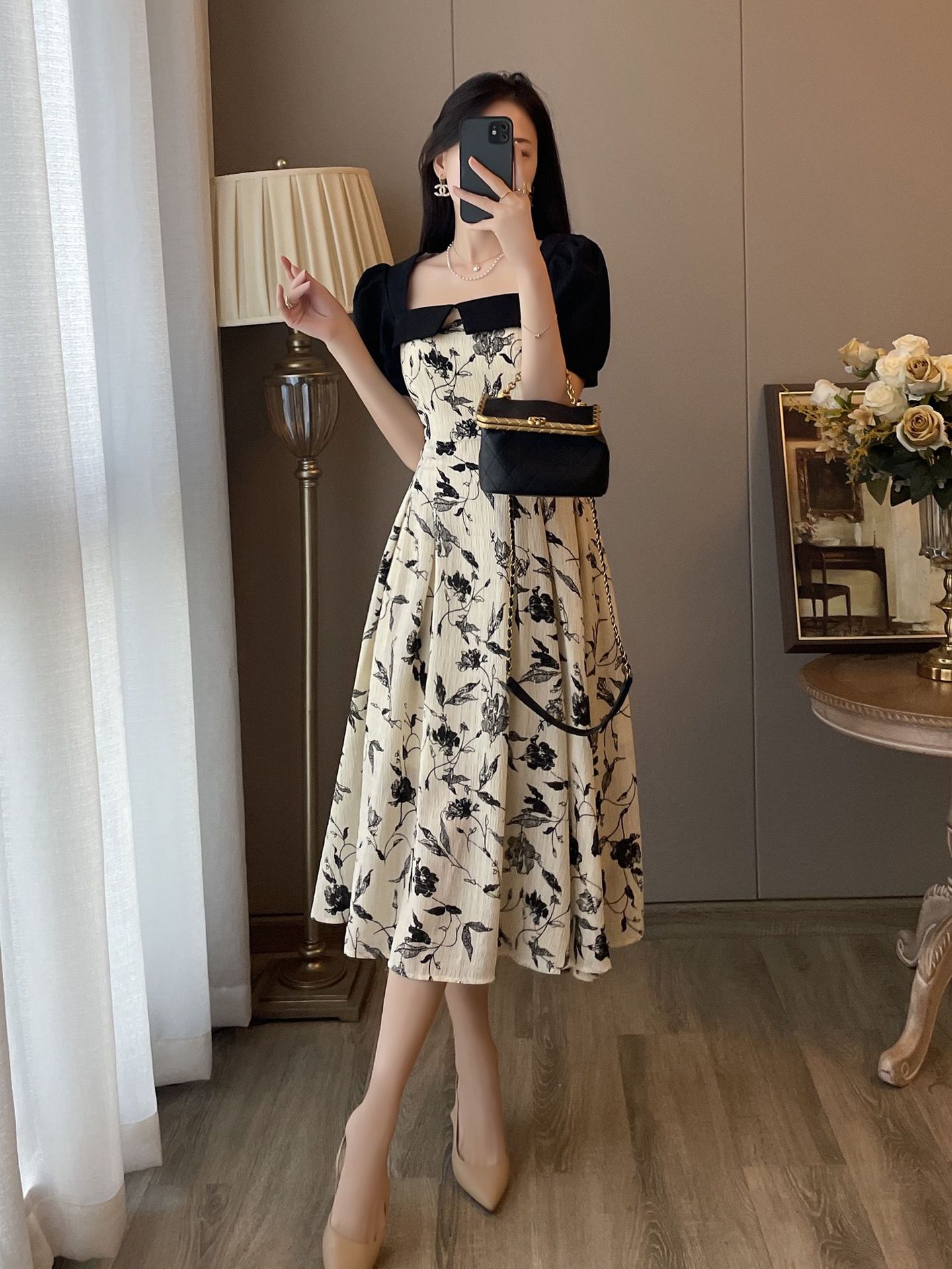 New Style Style Design Sense Slim Stitching Floral Dress Women's Summer 2022 New Square Collar Puff Sleeve A- line Dress
