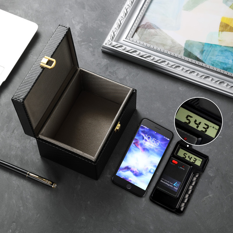 Foreign trade new popular GPS/NFC signal blocking anti-theft box carbon fiber car key shielding box RFID cover