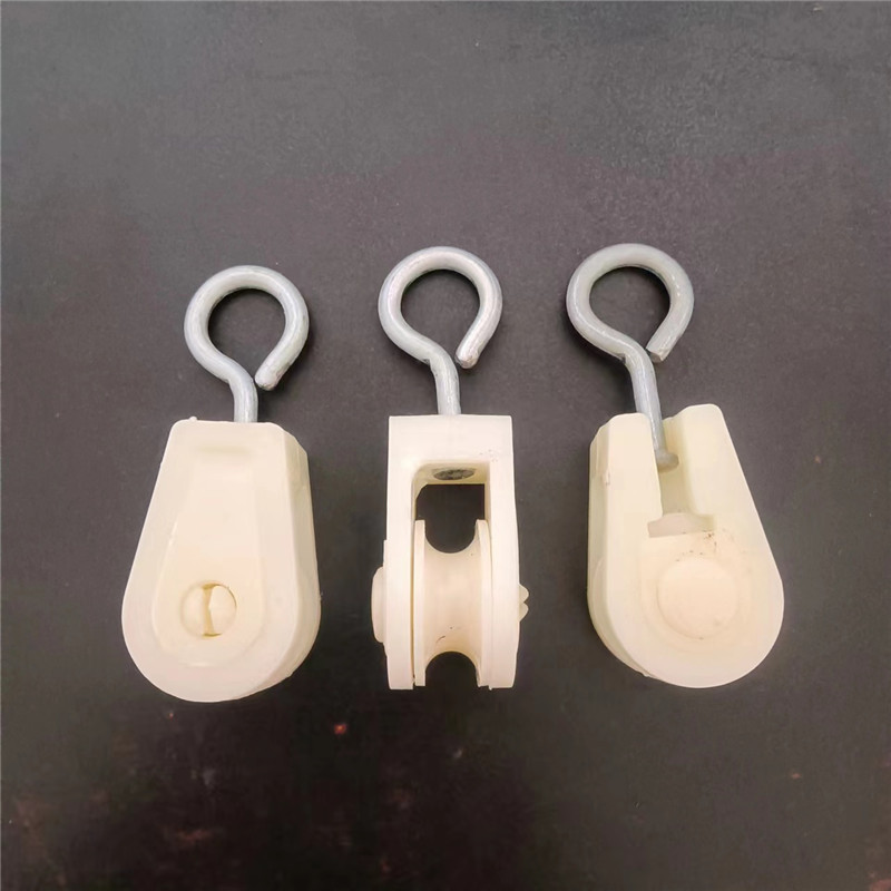2.5 plastic small pulley ground breeding water line nylon iron hook greenhouse greenhouse air outlet hanging wheel