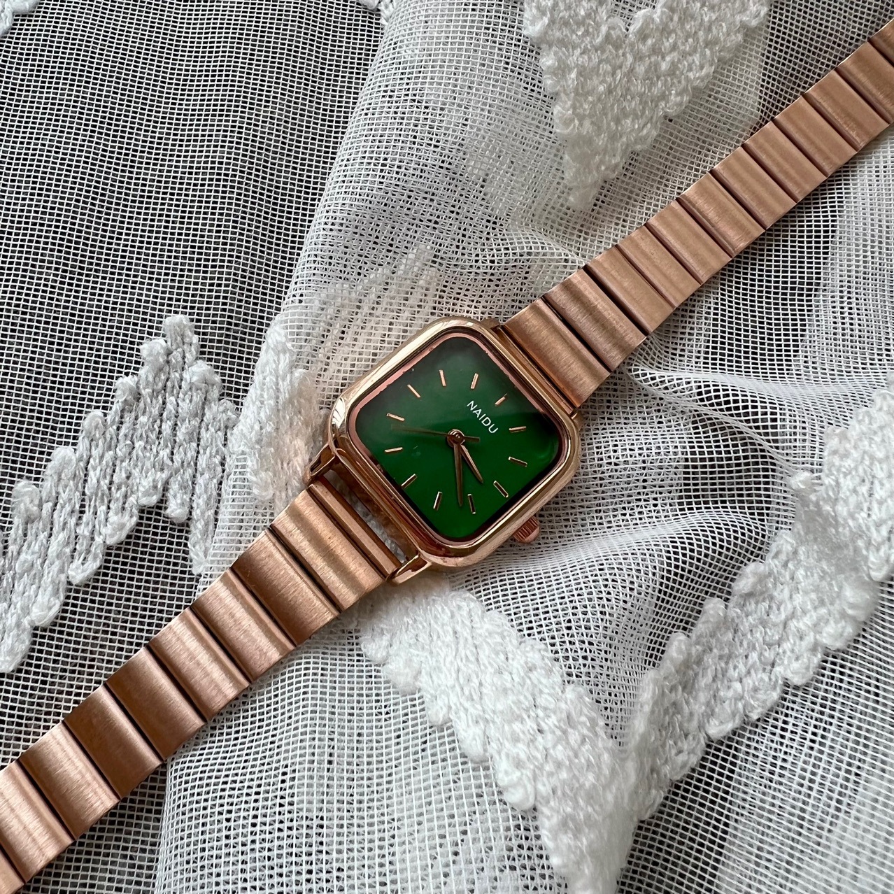Square alloy steel belt crawler watch quartz watch fashion casual live drainage watch wholesale manufacturers
