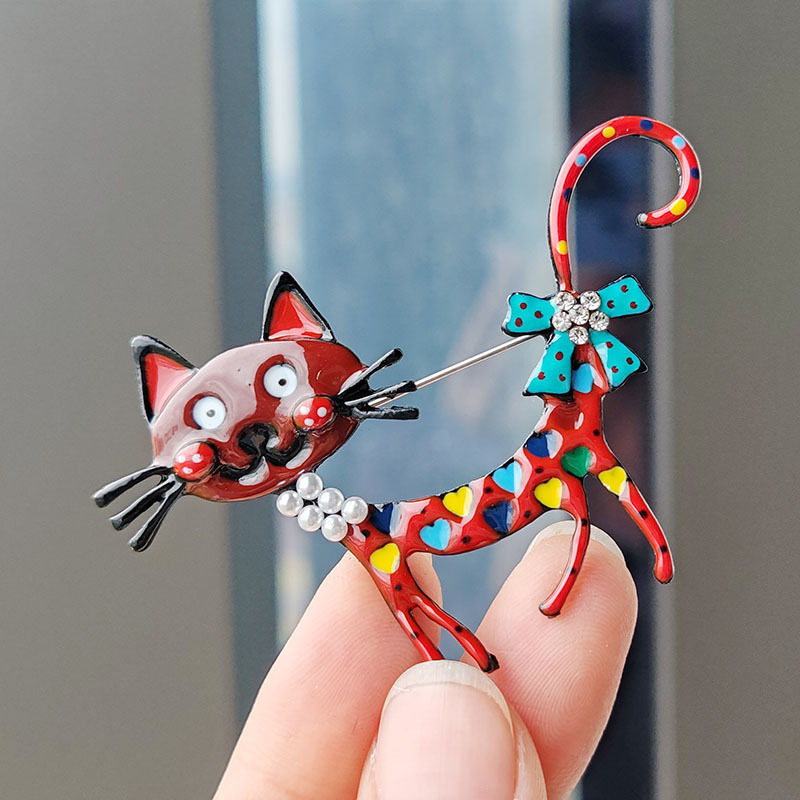 Europe and the United States cross-border oil dripping cat brooch color enamel corsage atmosphere ladies overcoat buckle suit pin clothing accessories