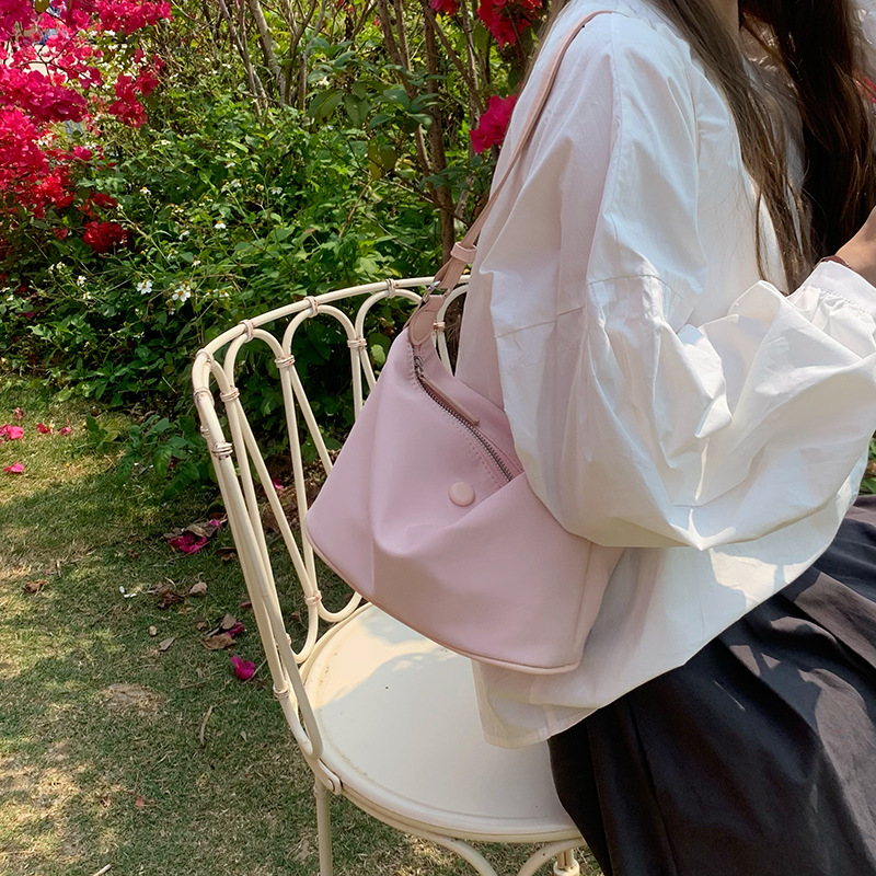 Spring and summer lightweight waterproof nylon Oxford cloth Korean ins same style dumpling armpit single shoulder crossbody small bag for women