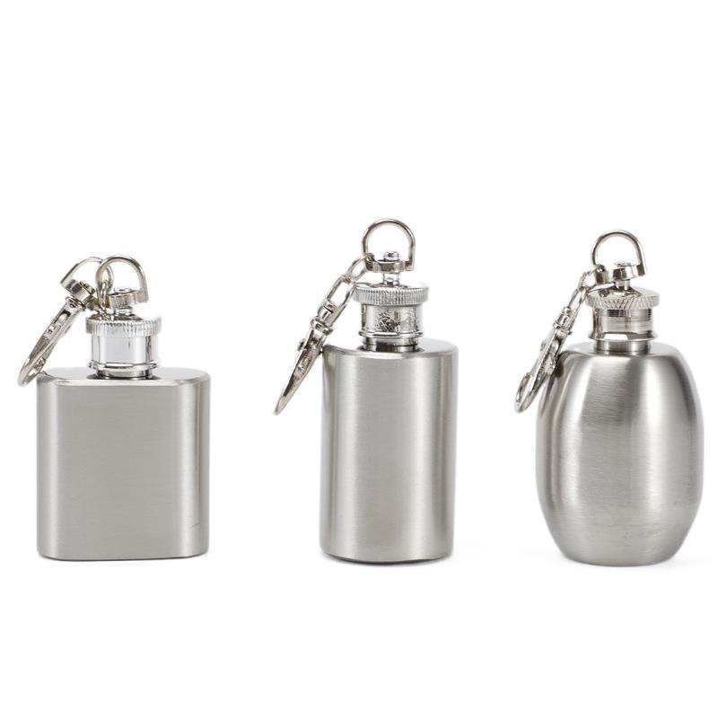 Wholesale portable small hip flask stainless steel hip flask business Gift 1 oz liquor bottle with Keychain