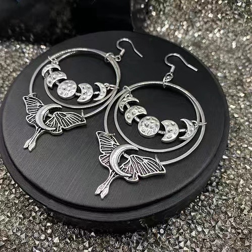 新商品の人気ファッションファッションアクセサリーゴシックハロウィーンアクセサリー透かし彫り月星コウモリペンダントイヤリング|undefined