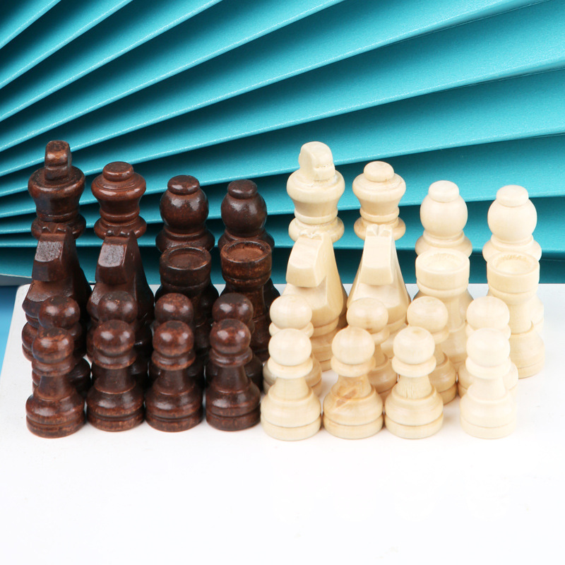 Source manufacturers process and supply large 2.2-inch wooden wooden chess pieces accessories without chessboard