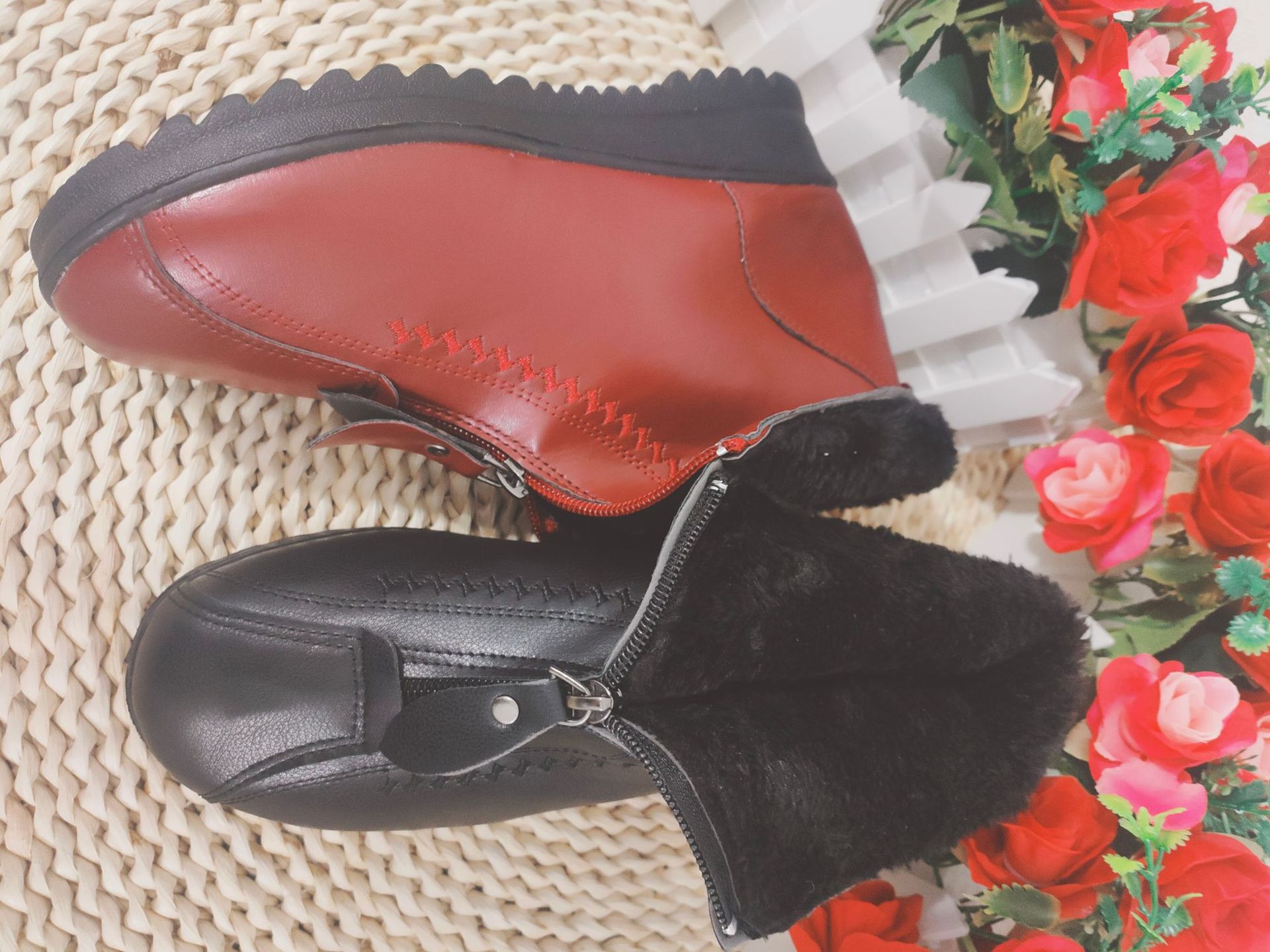 [Shake the same paragraph] Winter new velvet warm cotton shoes flat non-slip middle-aged and elderly versatile durable mother shoes