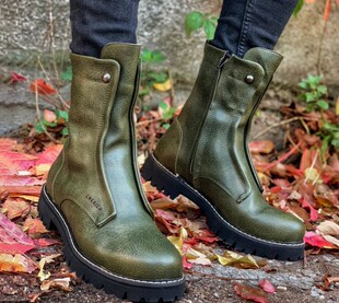 New Round Toe Men's Short Barrel Martin Boots Thick Bottom Rivet Side Zipper Large Size Men's Shoes