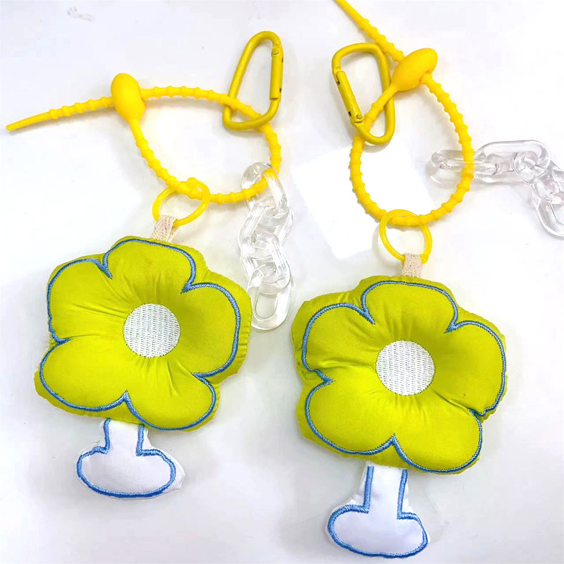 かわいいins風の小さい花の刺繍のキーホルダーのメーカーはかばんのペンダントの部品のアクセサリーの卸売りを供給します。|undefined