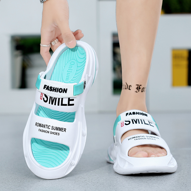 Couple's thick-soled two-wear sandals and slippers for men and women outer wear fashion new soft-soled slippers beach sandals in stock