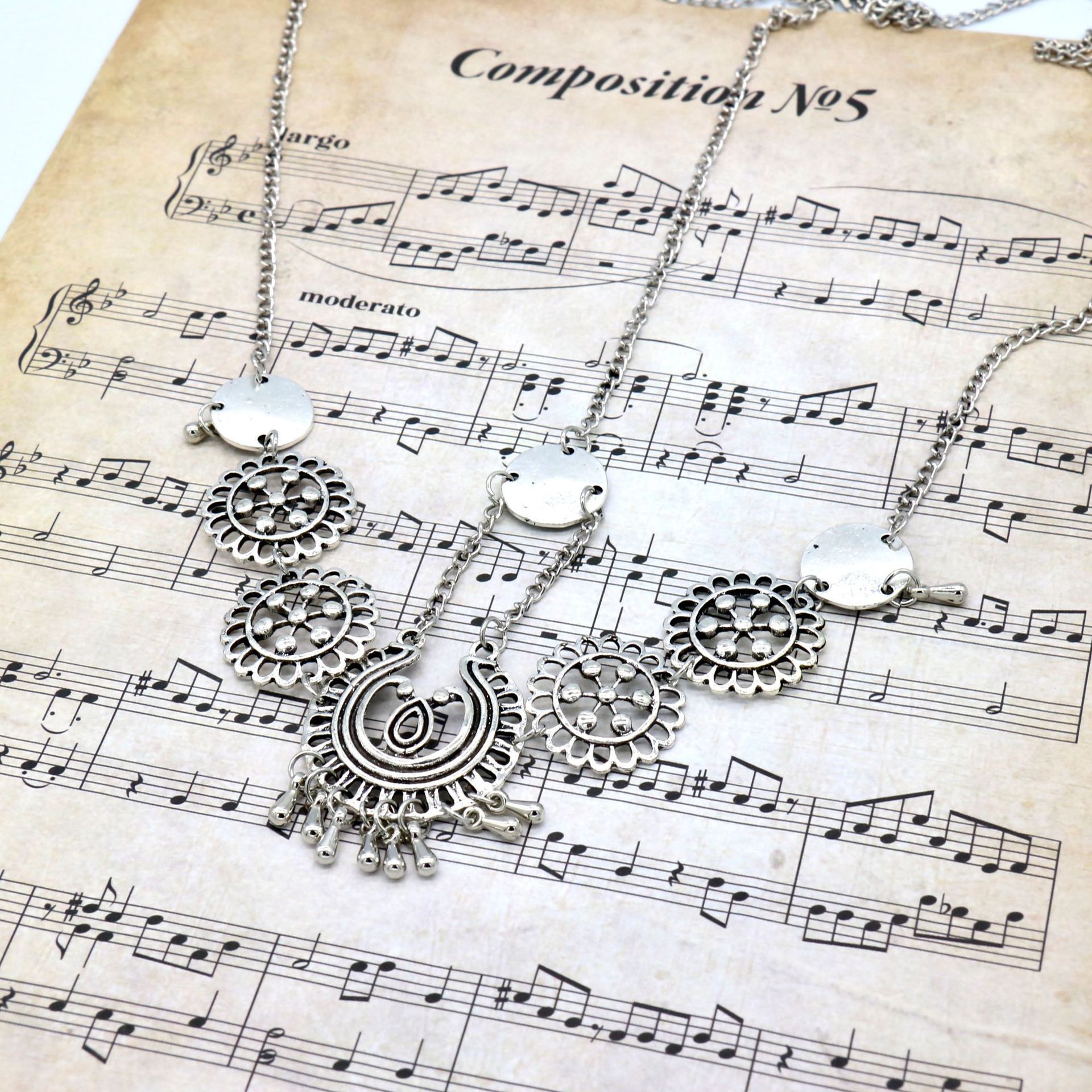 FD0005 European and American retro National style personality headdress metal carved tassel hair band hair band hair chain