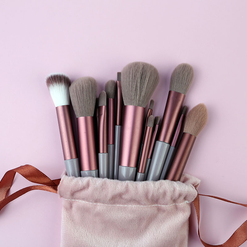 Cangzhou Morandi new 13 four seasons green makeup brush suit eye brush concealer brush blush powder eye shadow