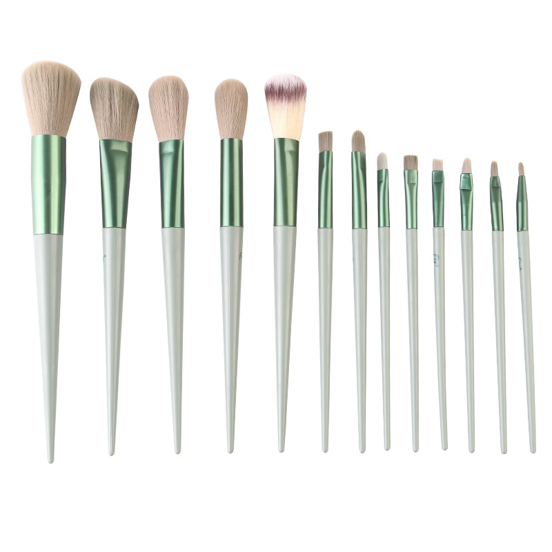 Cangzhou Morandi new 13 four seasons green makeup brush suit eye brush concealer brush blush powder eye shadow