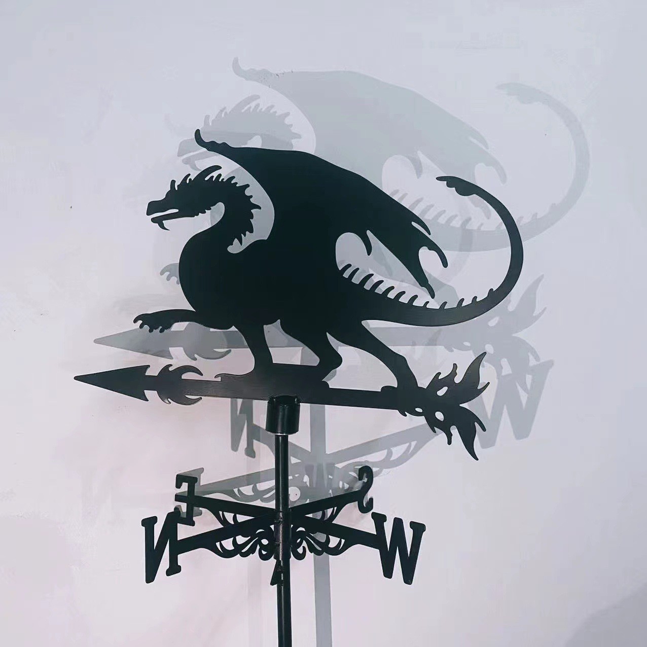 Cross-border special metal wind vane creative iron animal wind vane Rooster garden decoration crafts