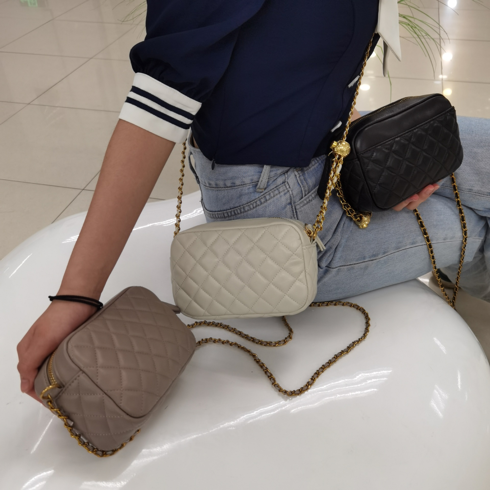 Okaqi new women's bag Korean style small square bag fashion simple messenger bag shoulder bag fashion rhombus bag wholesale