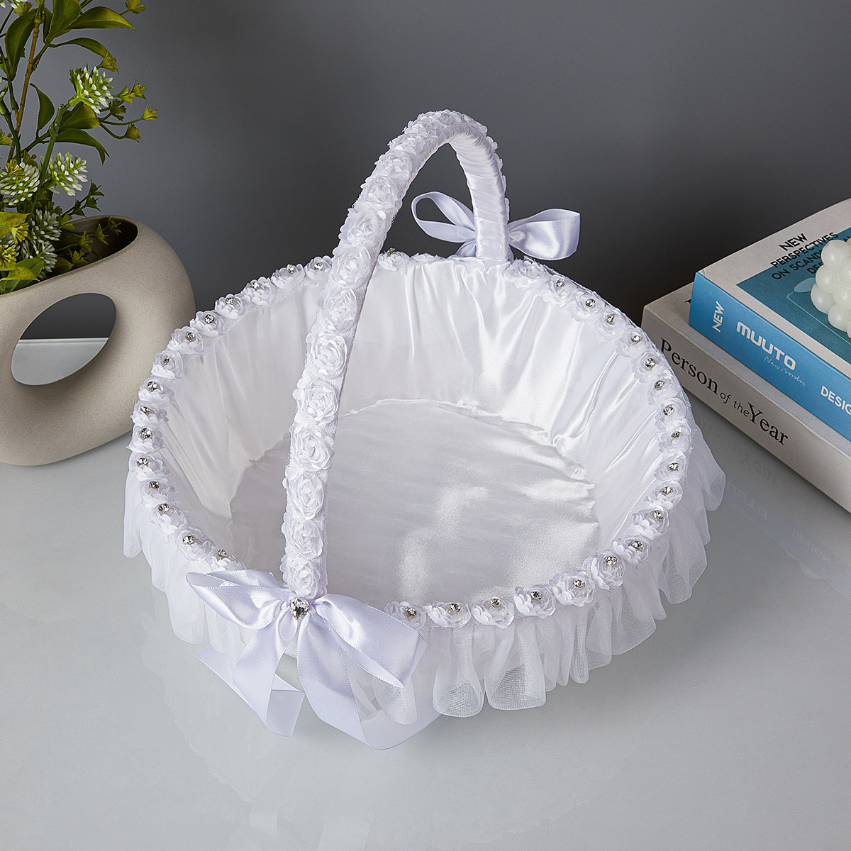 Bamboo large flower basket wedding props Flower girl bridesmaid flower lace basket wedding supplies