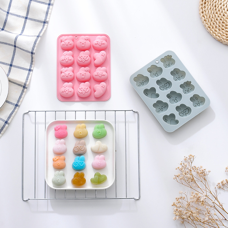 Spot 12 even cute little rabbit expression silicone cake chocolate mold fudge jelly ice mold baking tools