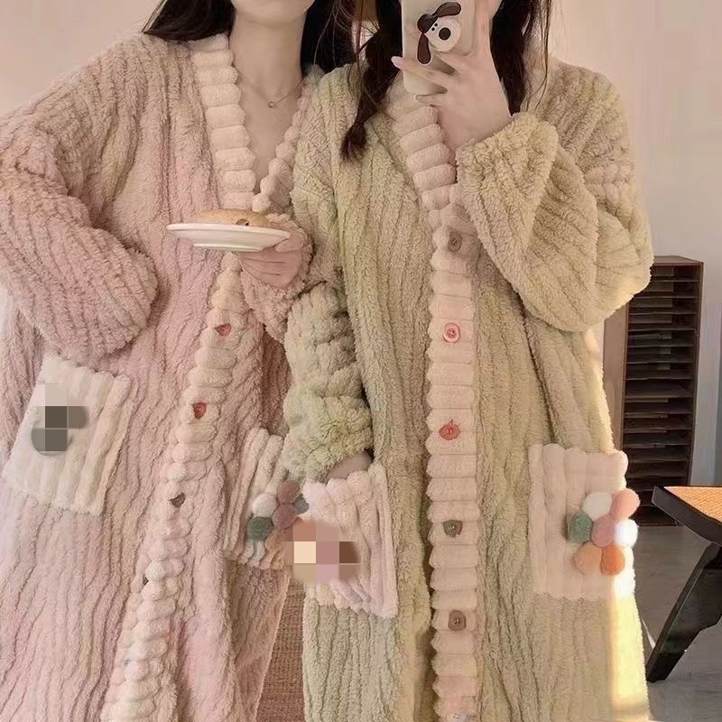 Soft nightgown rainbow warm suit pajamas 2023 autumn and winter thickened cardigan Chanel style flannel home wear
