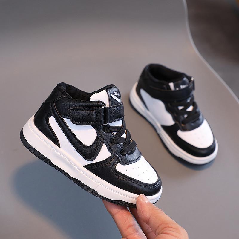 Children's Soft Sole Board Shoes 2023 New Spring and Autumn Boys' and Girls' Sports Shoes Small and Medium-sized Casual Shoes for Children and Students