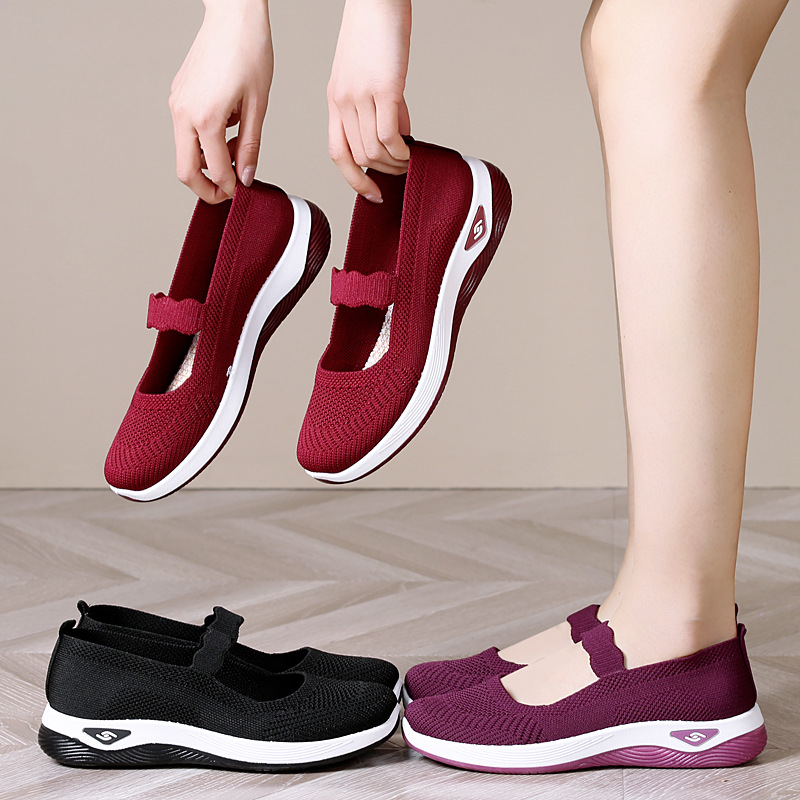 Spring and Summer new shallow mouth old Beijing cloth shoes soft bottom breathable slip-on flying woven breathable women's shoes summer mom shoes