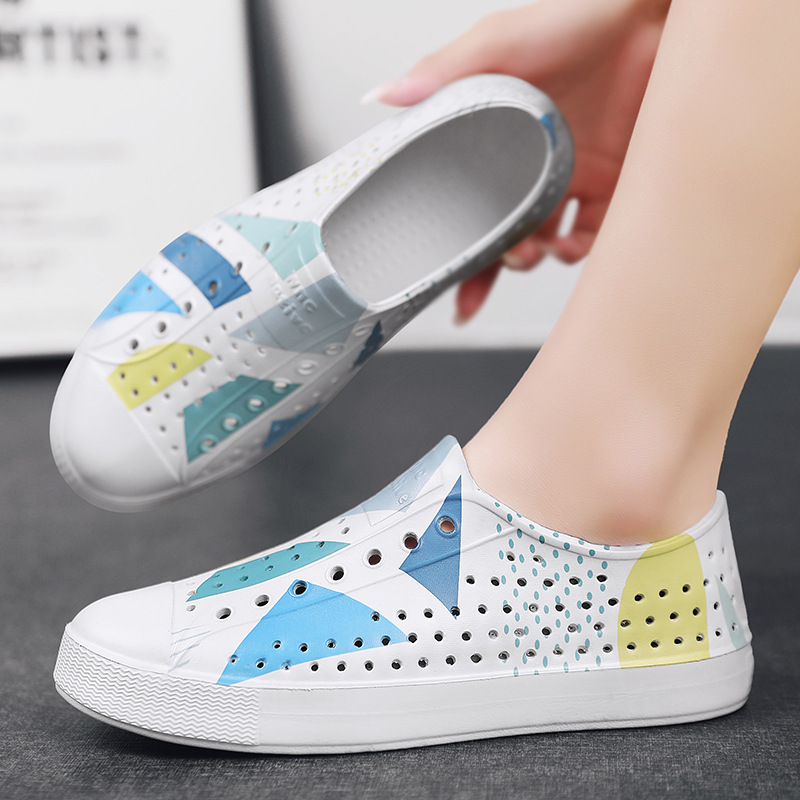 New LUCHI Hole Shoes Casual Couple's Beach Vacation Wading Sandals Soft Bottom Outer Wear Shoes