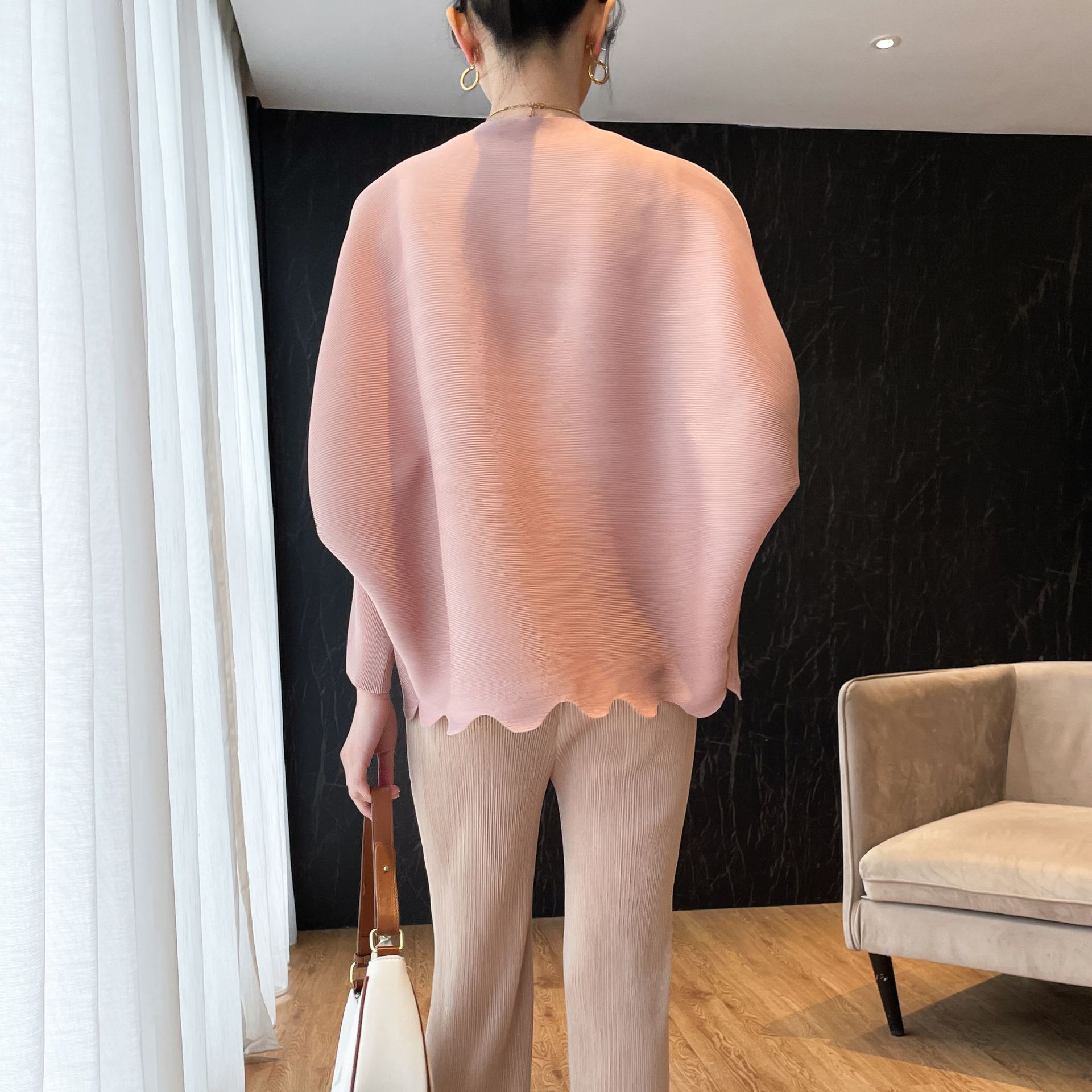 2024 early spring new high-end pleated loose slimming versatile casual batwing sleeve cardigan outer wear