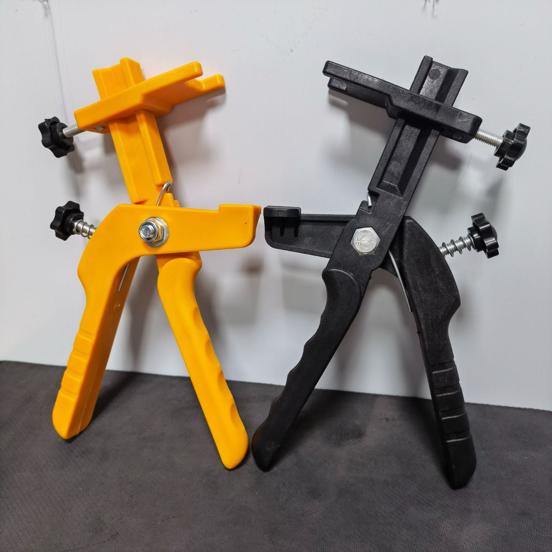 Tile Pusher Nylon Material Positioning Paving Tool Labor-saving Pliers Latch Base Leveler Nylon Pliers