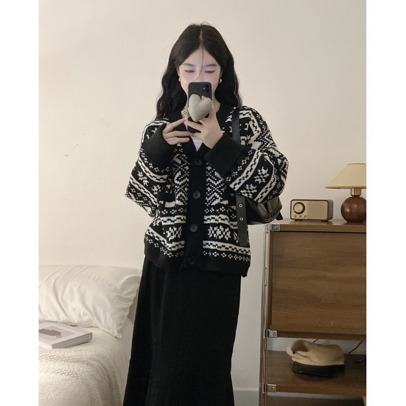 Vintage Fragrant Style Sweater Short Coat Women's Autumn and Winter plus size chubby girl Elegant Age-reducing Slimming Knitted Cardigan Top