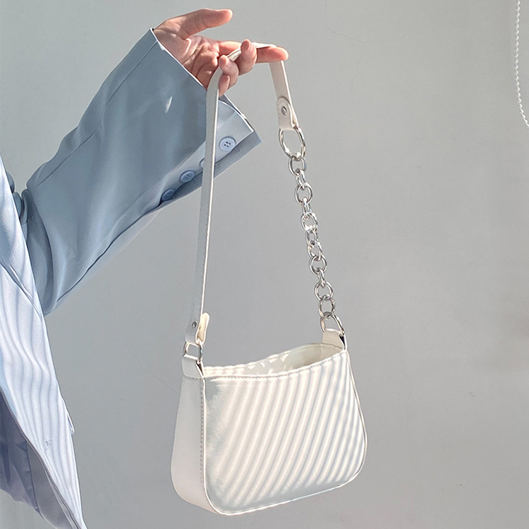 2023 New Influenster's Trendy Black and Striped Underarm Bag Baguette Bag Western Street PU Single Shoulder Handbag for Women